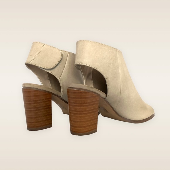 Spring Summer Chic Casual Leather Peep Toe Heel Booties in Beige Brown (US/CA 6) - Picture 6 of 9